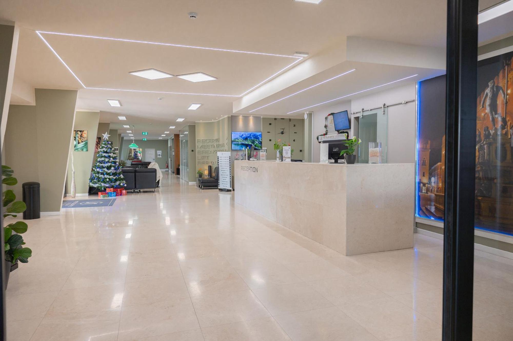Jr Hotels Gate 7 Bologna Calderara di Reno Ngoại thất bức ảnh
