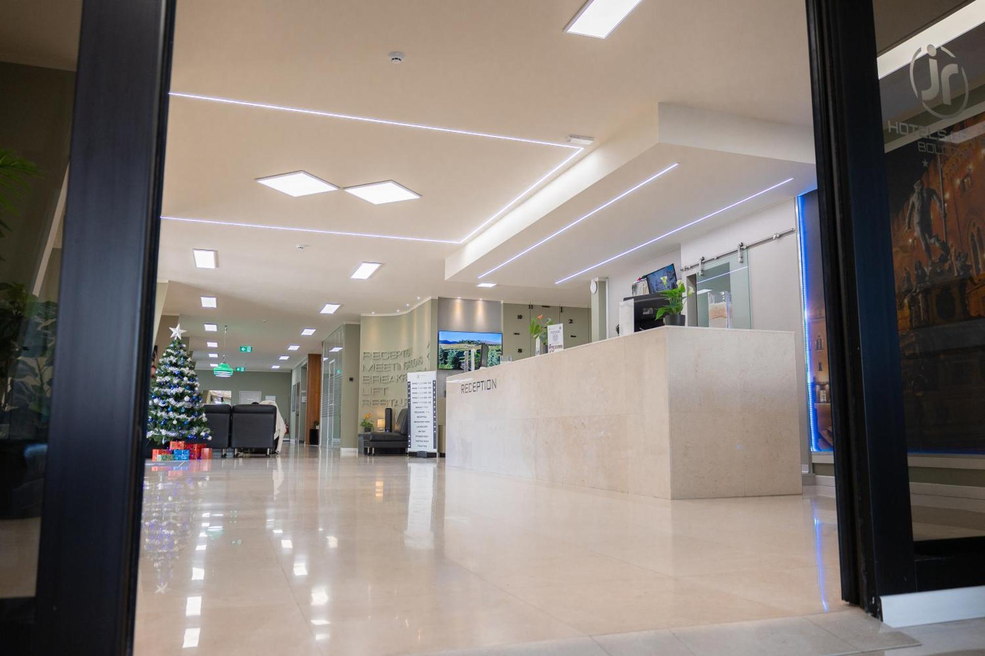 Jr Hotels Gate 7 Bologna Calderara di Reno Ngoại thất bức ảnh